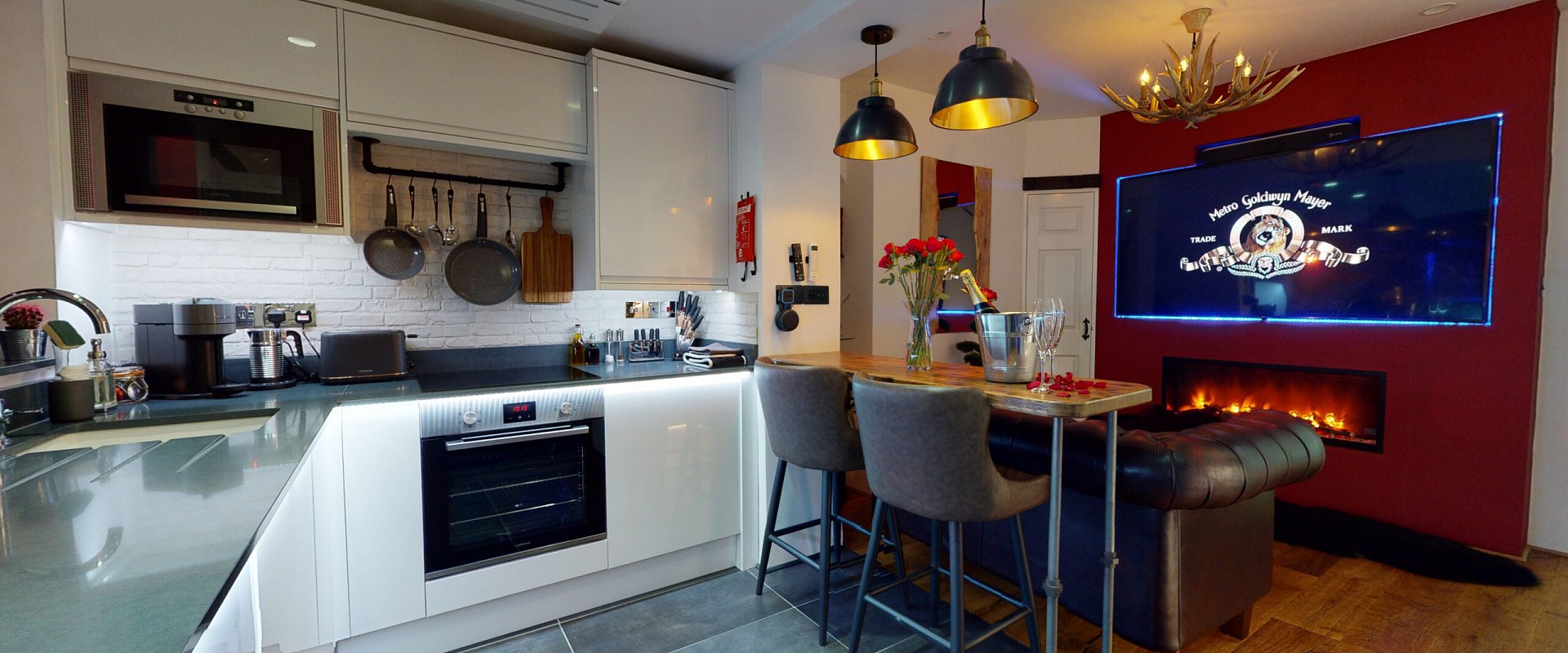 Henry Suite Kitchen